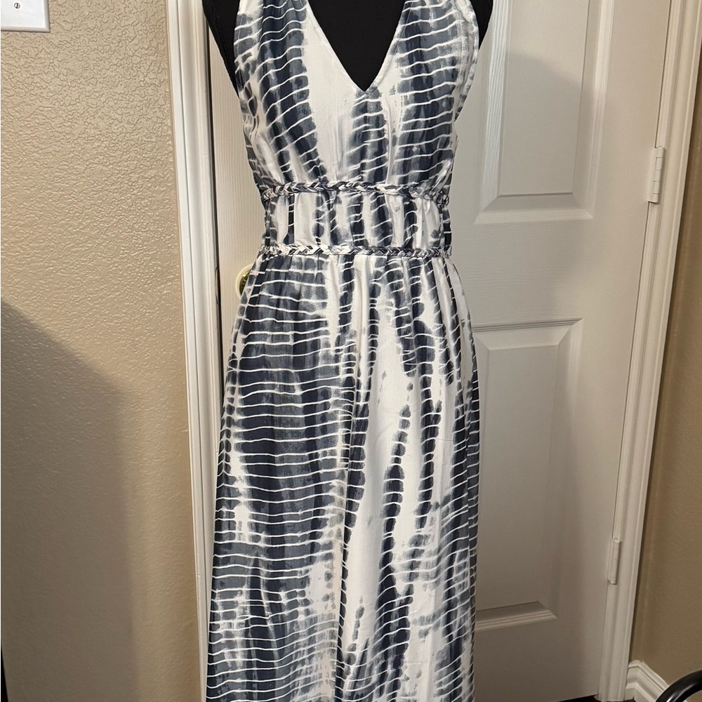 Blue and White Tie-Dye V-Neck Maxi Dress